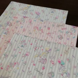 ktt様専用　ランチョンマット　30×40ユニコーン(外出用品)