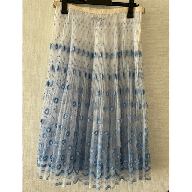 COMME des GARCONS(コムデギャルソン)のトリココムデギャルソン tricot チュール 刺繍 スカート 花  プリーツ レディースのスカート(ロングスカート)の商品写真