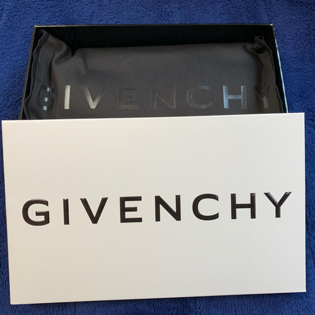 GIVENCHY(ジバンシィ)の長財布　スリムタイプ　 メンズのファッション小物(長財布)の商品写真