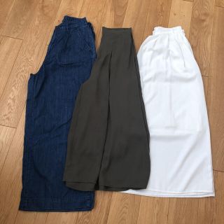 ユニクロ(UNIQLO)のレディースパンツ　おまとめ　Mサイズ(セット/コーデ)