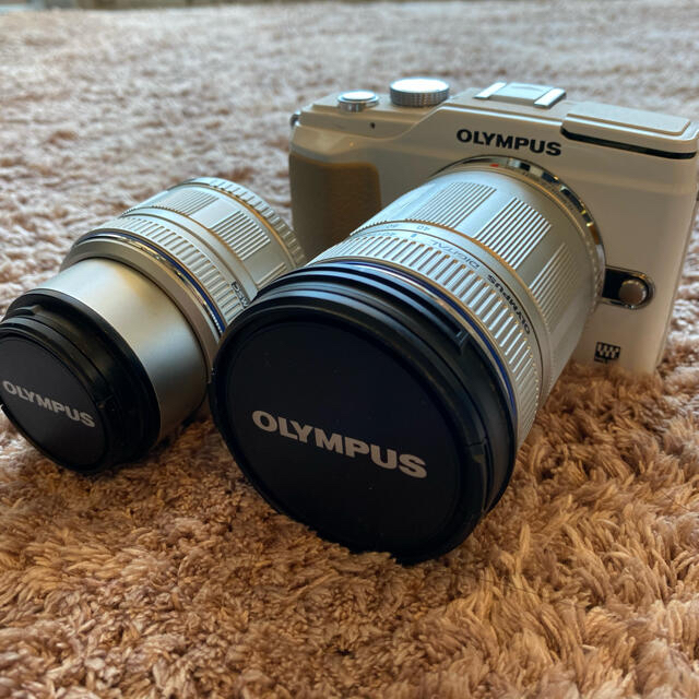 【オリンパス　ペン　E-PL2】OLYMPUS PEN ホワイト　白