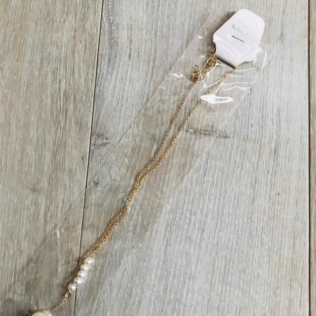 ロングパールネックレス シンプル 華奢 デコルテがキレイ レディースのアクセサリー(ネックレス)の商品写真