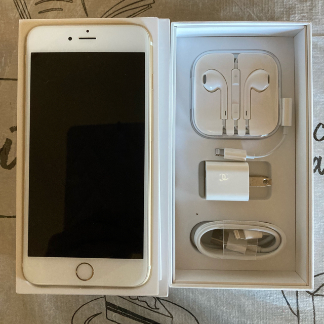 【楽ギフ_包装】 ★iPhone 6 Plus ★Gold ★64 GB ★au★ スマートフォン本体 【楽ギフ_包装】 ★iPhone 6 Plus ★Gold ★64 GB ★au★ スマートフォン本体