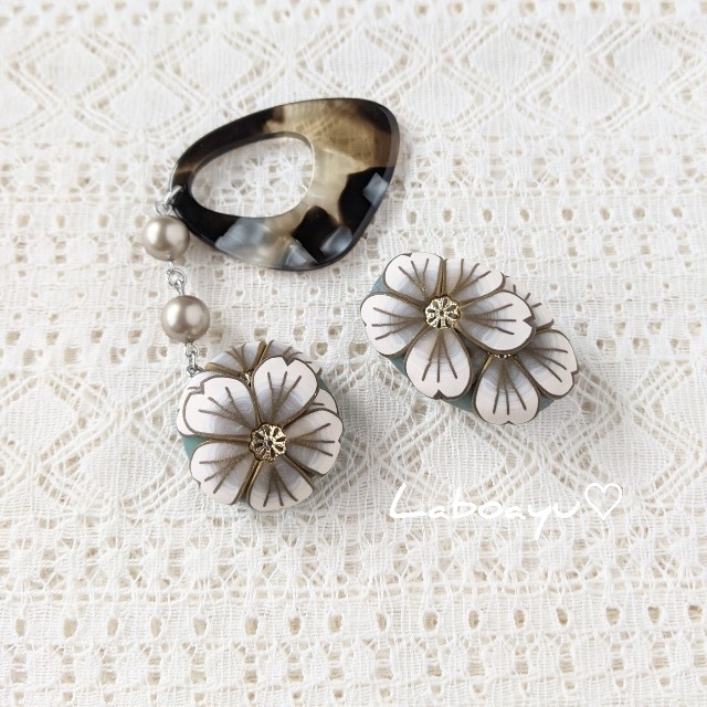 珍しい  売約済み　帯留めと帯飾りset〈Bouquet・桜Sepia・パステルグリーン〉 和装小物