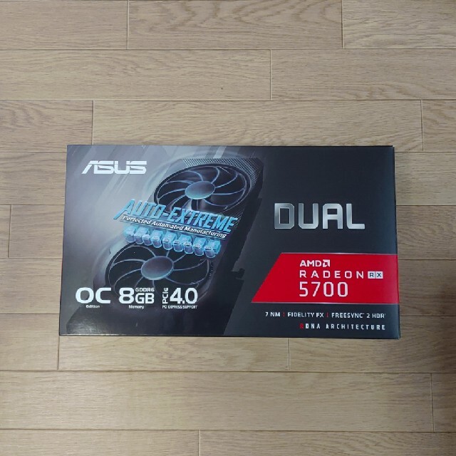 ASUS(エイスース)のASUS DUAL RX5700-O8G-EVO スマホ/家電/カメラのPC/タブレット(PCパーツ)の商品写真