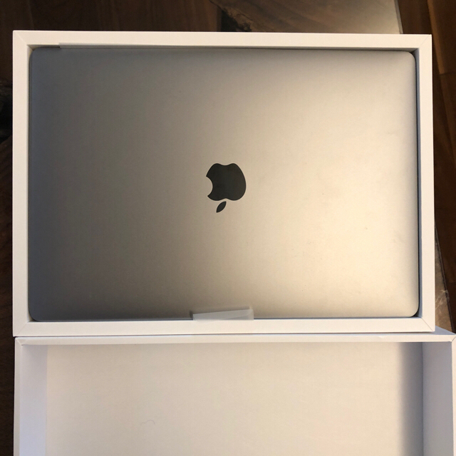 MacBook Air 2020 i5 メモリ16GB  SSD256GB