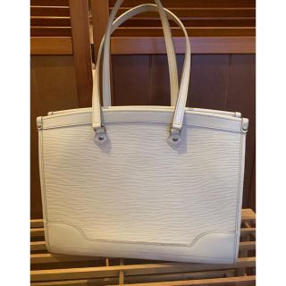 LOUIS VUITTON - LOUISVUITTON エピ マドレーヌGM ショルダー