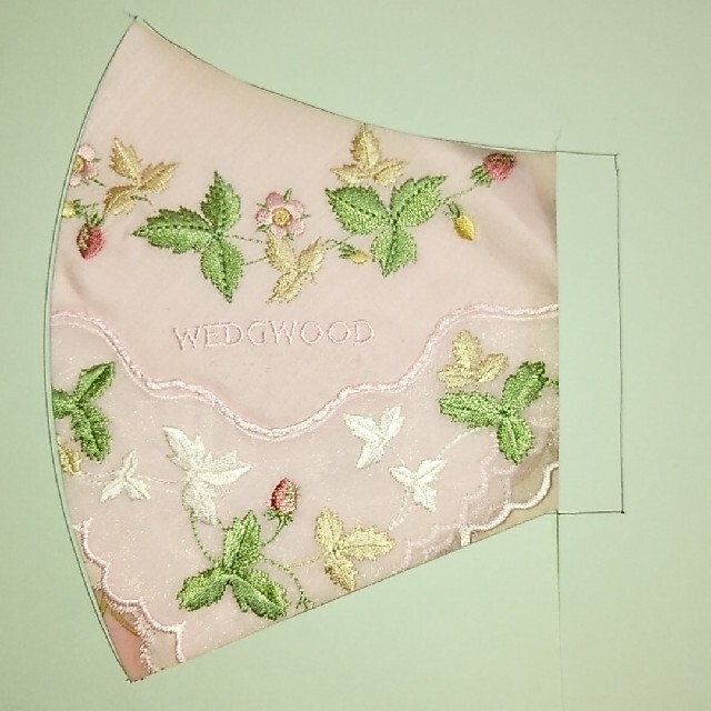 WEDGWOOD(ウェッジウッド)の専用です。インナーマスク　ウェッジウッド　ピンク ハンドメイドのハンドメイド その他(その他)の商品写真