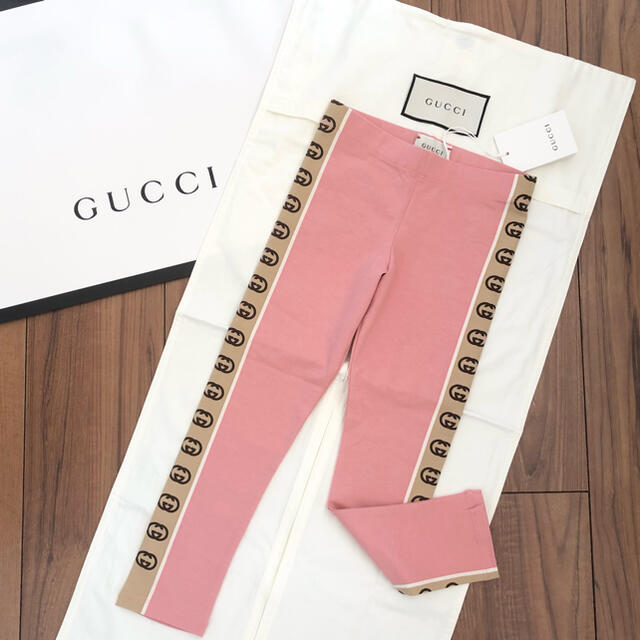 Gucci(グッチ)の【お取置き中】グッチチルドレン 新品スパッツ 110 キッズ/ベビー/マタニティのキッズ服女の子用(90cm~)(パンツ/スパッツ)の商品写真