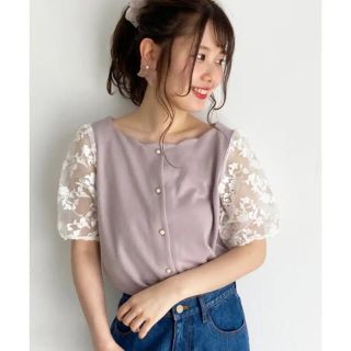 マジェスティックレゴン(MAJESTIC LEGON)の♡新品未使用タグ付き♥シアースリーブ袖フラワー刺繍レースプルオーバー✩.*˚(カットソー(半袖/袖なし))