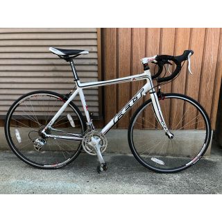 フェルト(FELT)のFELT Z100  サイズ56  ロードバイク　クロスバイク　3×8S(自転車本体)