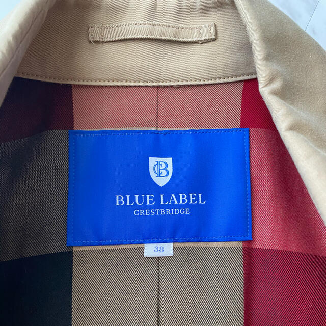 BURBERRY BLUE LABEL(バーバリーブルーレーベル)のバーバリーブルーレーベル　トレンチコート レディースのジャケット/アウター(トレンチコート)の商品写真