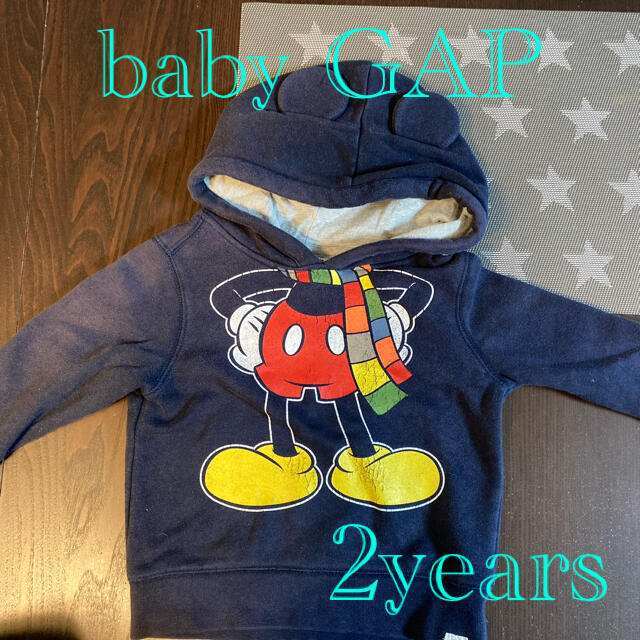 babyGAP(ベビーギャップ)のbaby GAP ミッキー  パーカー　2years キッズ/ベビー/マタニティのキッズ服男の子用(90cm~)(Tシャツ/カットソー)の商品写真