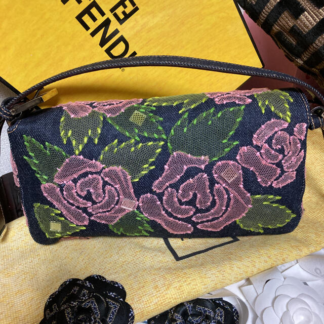 FENDI(フェンディ)の超美品☆ヴィンテージ☆レア☆FENDI☆クロワッサン☆ショルダーバッグ☆デニム☆ レディースのバッグ(ショルダーバッグ)の商品写真