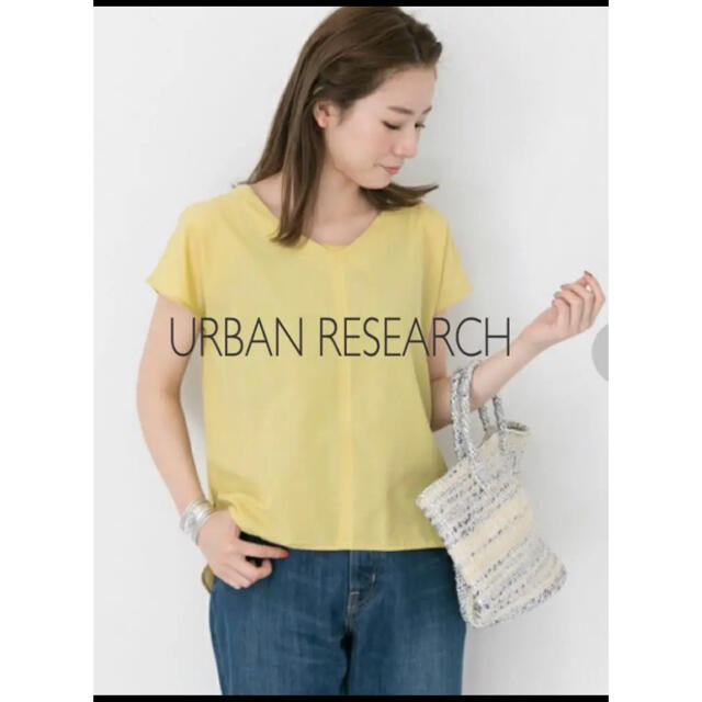 URBAN RESEARCH(アーバンリサーチ)のアーバンリサーチ　イエロー　シャツ　ブラウス　フリー レディースのトップス(シャツ/ブラウス(半袖/袖なし))の商品写真