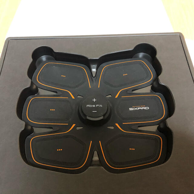 SIXPAD(シックスパッド)のSIXPAD Abs Fit2 スポーツ/アウトドアのトレーニング/エクササイズ(トレーニング用品)の商品写真