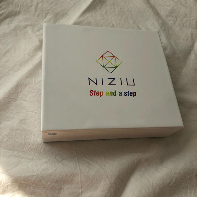 SONY(ソニー)のNiziU 3形態 CDボックス BOX 公式 エンタメ/ホビーのCD(K-POP/アジア)の商品写真