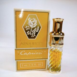 ニナリッチ(NINA RICCI)の香水　NINA RICCI　CAPRICCI　ニナリッチ　カプリッチ　7ml(香水(女性用))