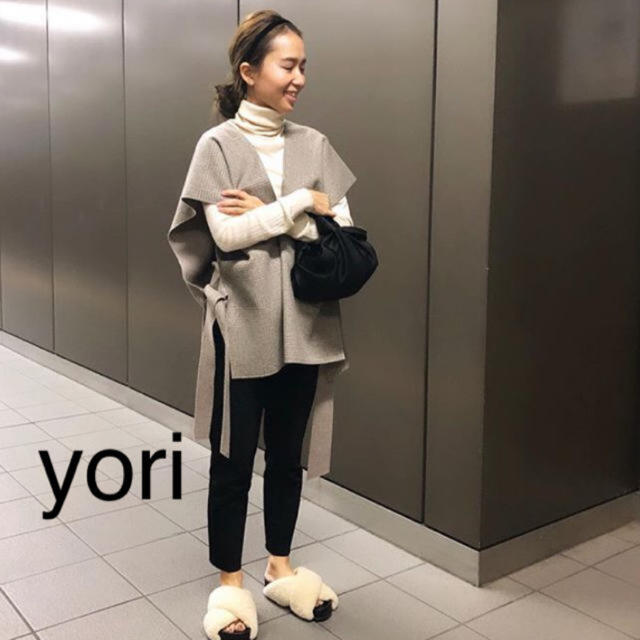 トップスヨリ　yori ウールジレ