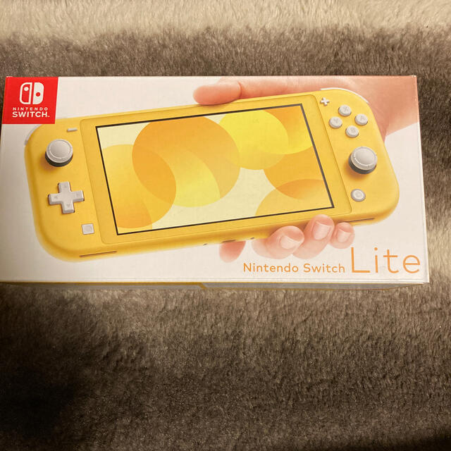 Nintendo Switch Lite イエロー　スイッチ　ライト