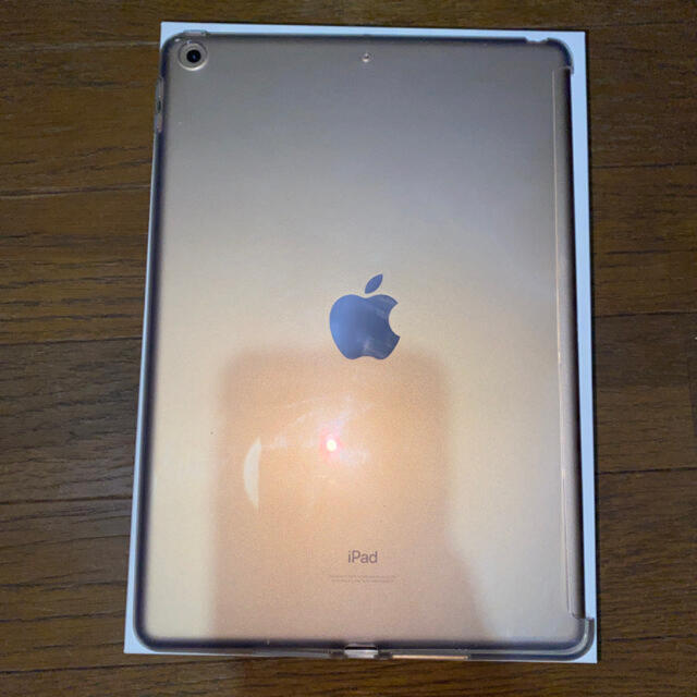 春夏新作の iPad 第8世代 -タブレット