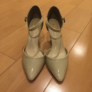 サルース(salus)の新品☆細ストラップパンプス(ハイヒール/パンプス)