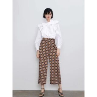 ザラ(ZARA)のZARA❤︎完売パンツ(カジュアルパンツ)