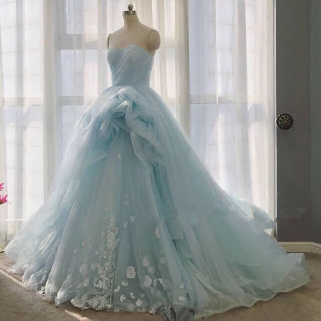 高級新品カラーウェディングドレス、水色の通販 by beauty.dress shop|ラクマ