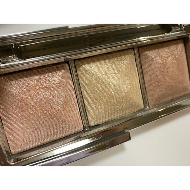 Sephora(セフォラ)のアワーグラス metallic strobe lighting pallet コスメ/美容のベースメイク/化粧品(フェイスカラー)の商品写真