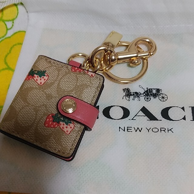 coach☆レア☆イチゴ☆キーホルダー