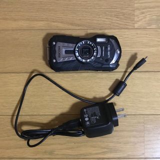 リコー(RICOH)のRICOH  WG-30 デジタルカメラ　デジカメ　カメラ　水中カメラ　防水(コンパクトデジタルカメラ)