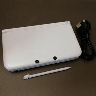 ニンテンドー3DS(ニンテンドー3DS)の安心の整備済み！◆任天堂3DSLL 中古◆ホワイト◆38(携帯用ゲーム機本体)
