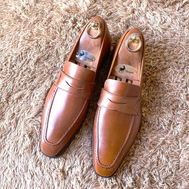 Crockett&Jones(クロケットアンドジョーンズ)の554.CROCKETT&JONE SLOANE ペニーローファー 6.5D メンズの靴/シューズ(ドレス/ビジネス)の商品写真