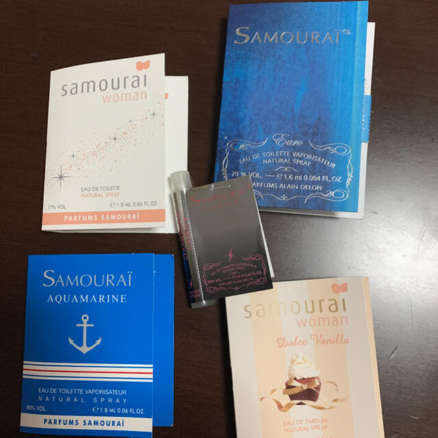 SAMOURAI(サムライ)のサムライ、サムライウーマン香水試供品 コスメ/美容の香水(ユニセックス)の商品写真