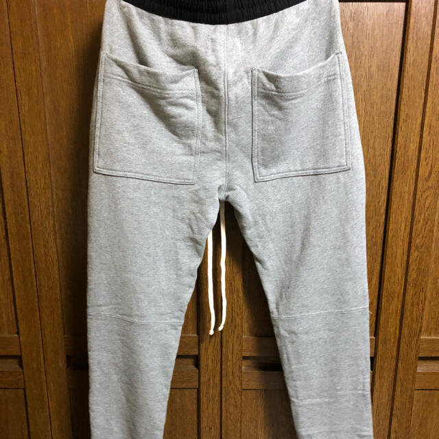 FEAR OF GOD(フィアオブゴッド)のFOG FEAR OF GOD ESSENTIALSDrawstringPant メンズのパンツ(その他)の商品写真