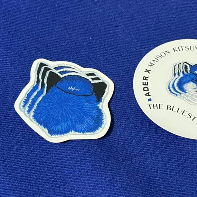 MAISON KITSUNE'(メゾンキツネ)のレア　ADERERROR Maison Kitsune 韓国　ステッカー メンズのメンズ その他(その他)の商品写真