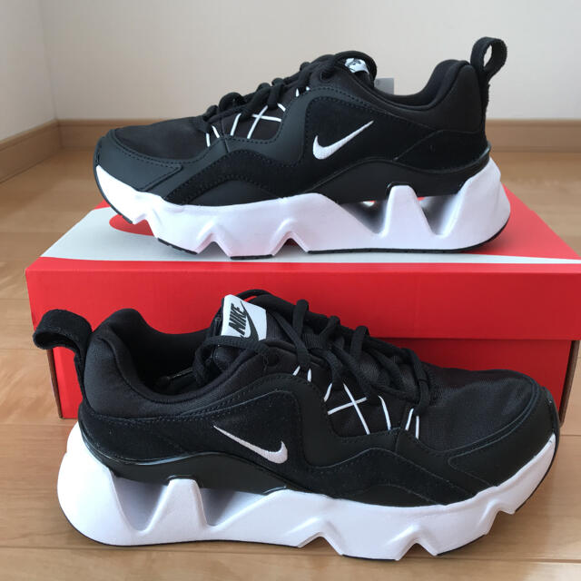 NIKE ウィメンズ ライズ 365 24cm - スニーカー