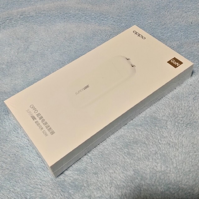 OPPO(オッポ)のOPPO 50W mini SuperVOOC charger スマホ/家電/カメラのスマートフォン/携帯電話(バッテリー/充電器)の商品写真