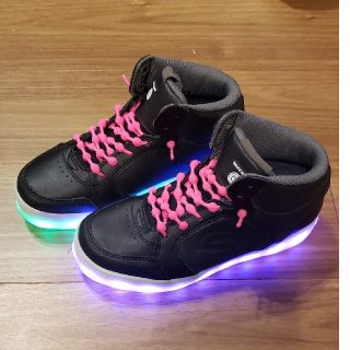 スケッチャーズ(SKECHERS)のスケッチャーズ 　ダンスシューズ 光る スニーカー 黒　22cm(スニーカー)