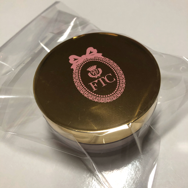 FTC(エフティーシー)のFTCラメラパウダー　ROSE AURA コスメ/美容のベースメイク/化粧品(フェイスパウダー)の商品写真