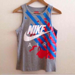 ナイキ(NIKE)のNIKE タンクトップ(Tシャツ/カットソー)