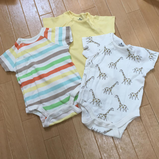 babyGAP(ベビーギャップ)のbabyGap 半袖ロンパース3枚セット キッズ/ベビー/マタニティのベビー服(~85cm)(ロンパース)の商品写真