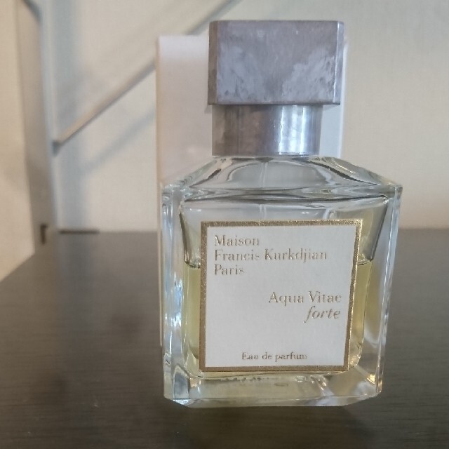 Maison Francis Kurkdjian(メゾンフランシスクルジャン)のメゾンフランシスクルジャン アクア ヴィタエ フォルテ EDP70ml コスメ/美容の香水(香水(女性用))の商品写真