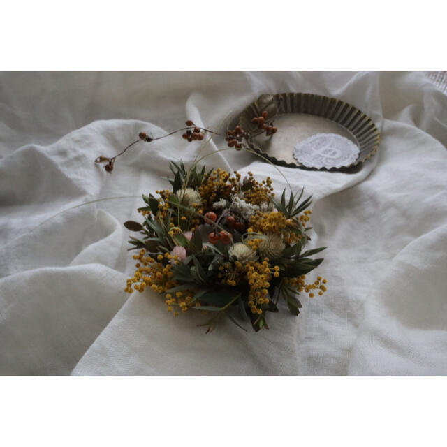 春待ちミモザの手のひらリース ハンドメイドのフラワー/ガーデン(リース)の商品写真