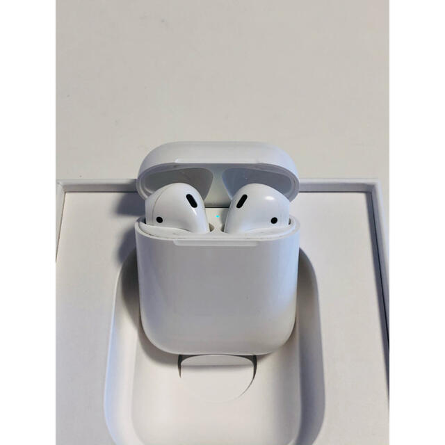 【正規品】Apple AirPods with charging case 1