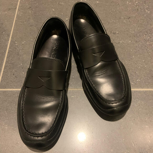 PRADA - 【美品】PRADA ローファー 37.5 黒 ブラック PRADA SPORTSの通販 by shop|プラダならラクマ PRADA - 【美品】PRADA ローファー 37.5 黒 ブラック PRADA SPORTSの通販 by shop|プラダならラクマ