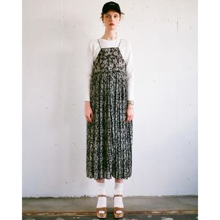 ステュディオス(STUDIOUS)のクラネ　TAPESTRY FLOWER PLEATS ONEPIECE (ロングワンピース/マキシワンピース)