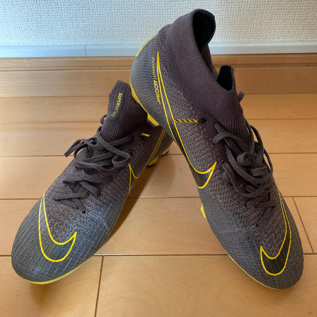 サッカースパイク　NIKE マーキュリアルヴェイパー　26.5cm