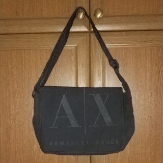 アルマーニエクスチェンジ(ARMANI EXCHANGE)のARMANI EXCHANGE ショルダーバッグ メッセンジャーバッグ 黒(ショルダーバッグ)