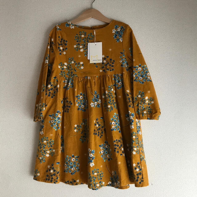 新品　ワンピース　花柄　キッズ　110 キッズ/ベビー/マタニティのキッズ服女の子用(90cm~)(ワンピース)の商品写真